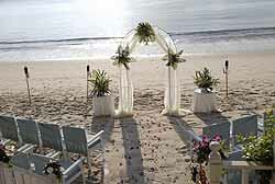 Wedding cermoni on bang tao beach in Phuket, Thailand