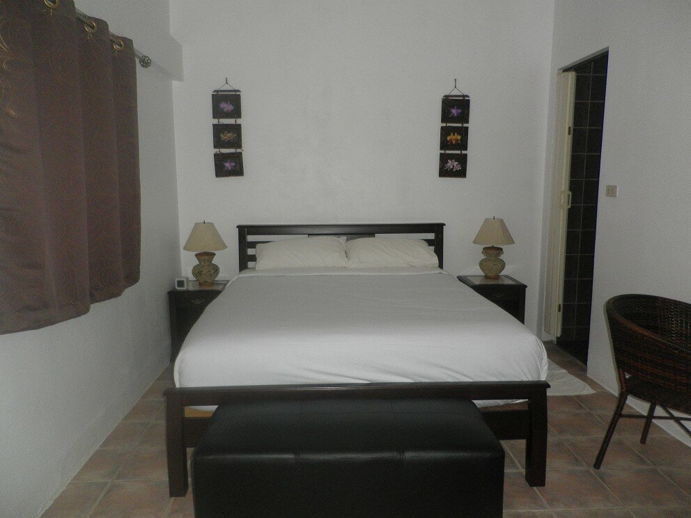 Tiks Place, Thai style Guesthouse in Kata Center