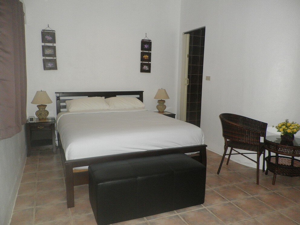 Tiks Place, Thai style Guesthouse in Kata Center