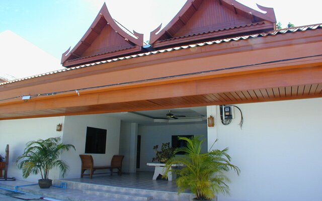 Tik's Place Guesthouse & Apartment